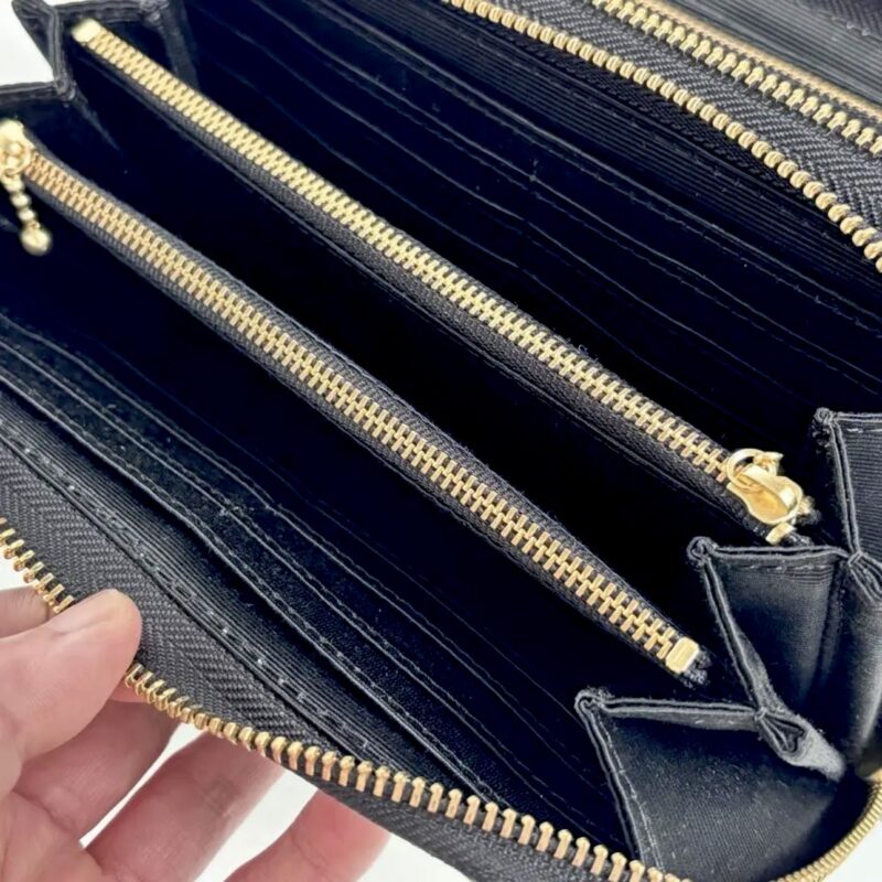 ラウンドファスナー型・家計やりくり財布・4費目管理用・フリーポケット