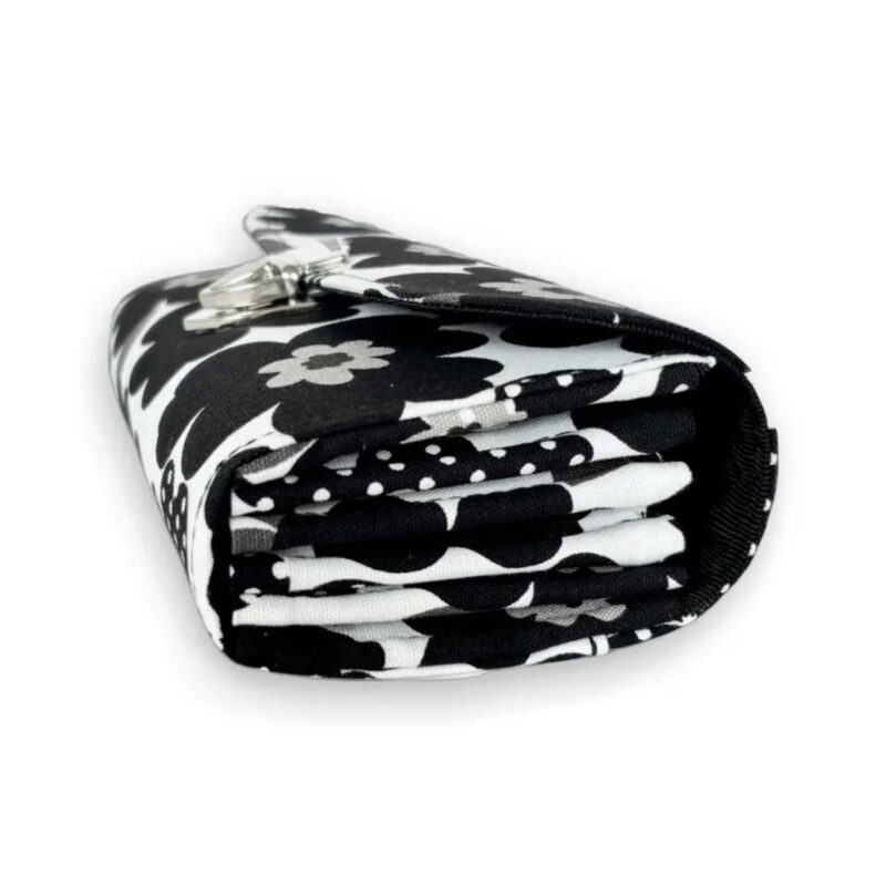 フラップ開閉型•家計やりくり財布•３費目管理用･北欧花柄･横