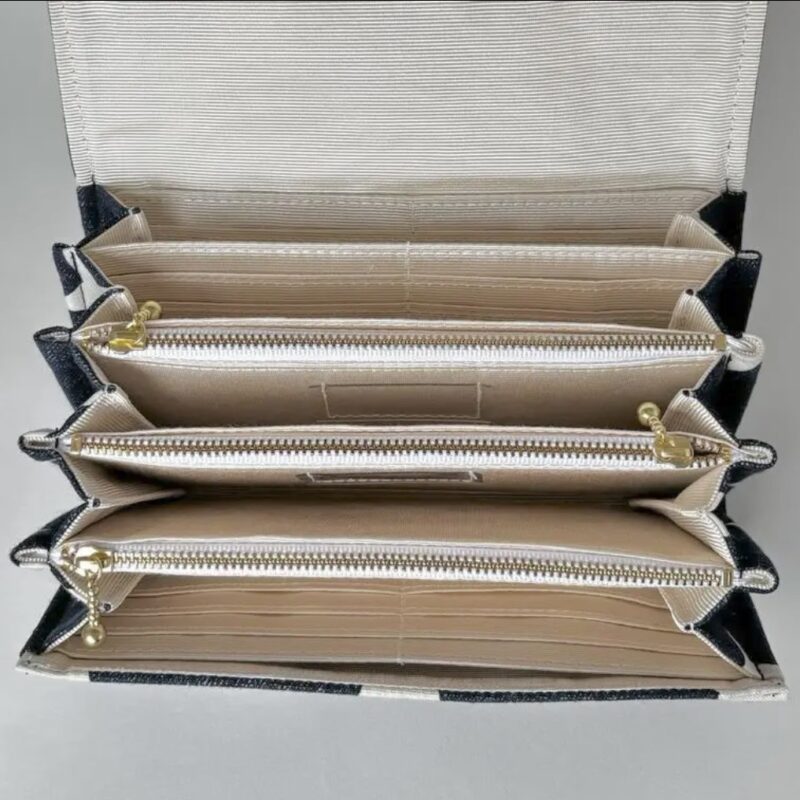 フラップ開閉型•家計やりくり財布•3費目管理用・デニム風スター柄・内部