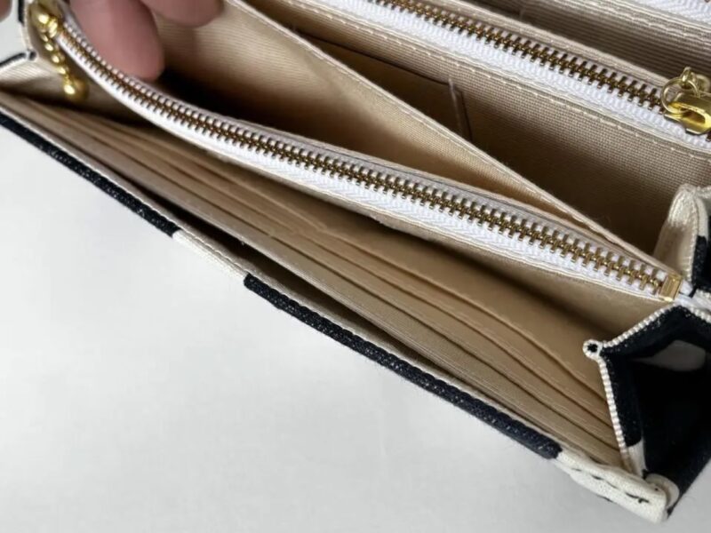 フラップ開閉型•家計やりくり財布•3費目管理用・デニム風スター柄・お札ポケット