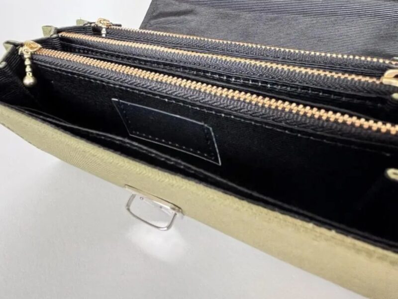 フラップ開閉型•家計やりくり財布•３費目管理用･カーキグリーン･費目ポケット