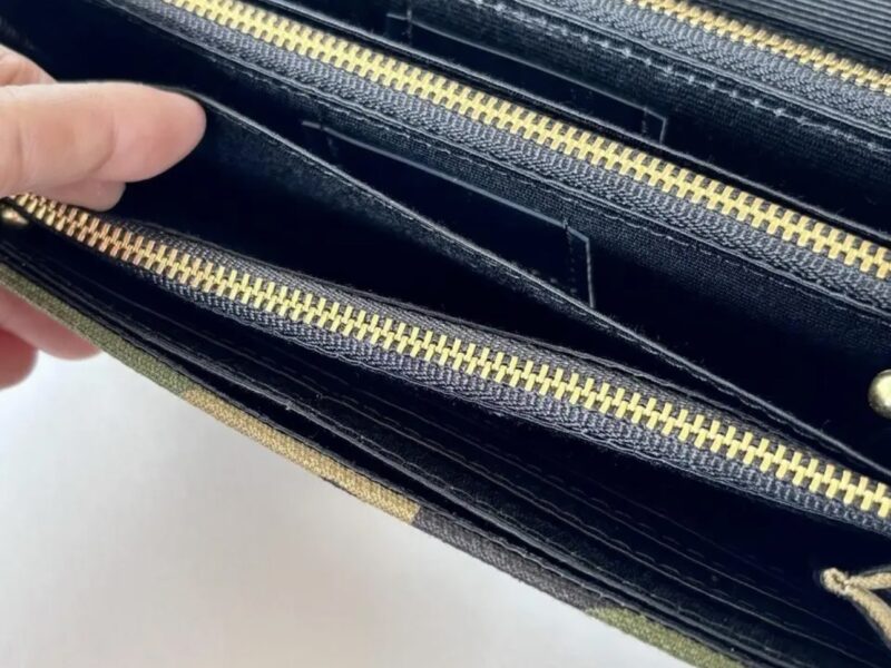 フラップ開閉型•家計やりくり財布•3費目管理用・迷彩柄・お札ポケット