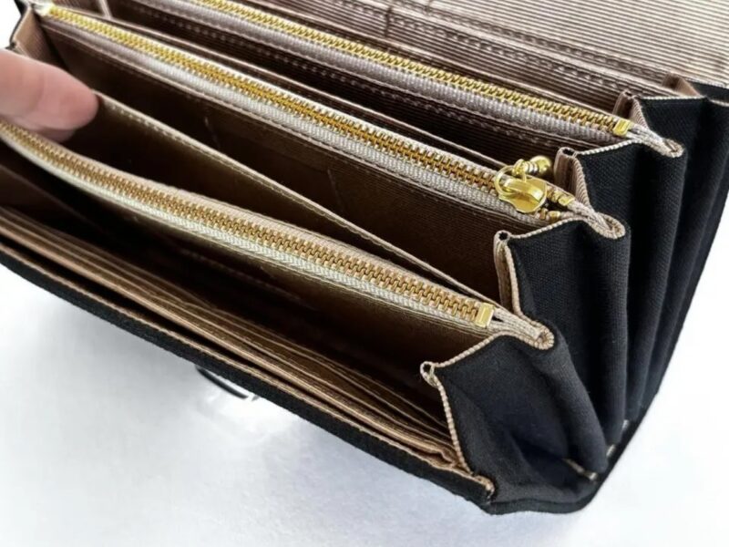 フラップ開閉型•家計やりくり財布•3費目管理用・ブラック×ボーダー・お札ポケット