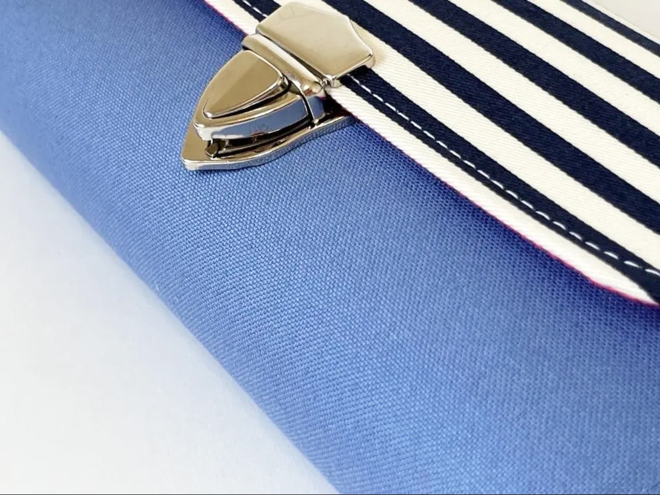 フラップ開閉型•家計やりくり財布•３費目管理用･スカイブルー×ボーダー･生地