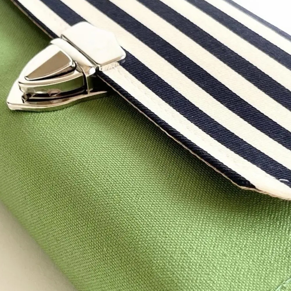 フラップ開閉型•家計やりくり財布•3費目管理用・アップルグリーン×ボーダー・生地