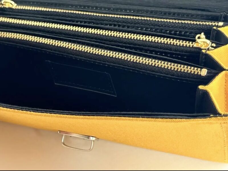 フラップ開閉型•家計やりくり財布•３費目管理用･マスタード×ボーダー･費目ポケット