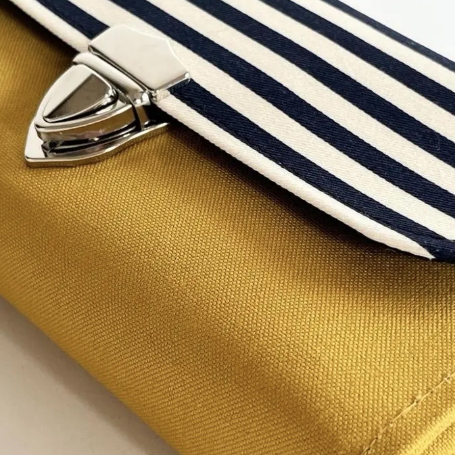 フラップ開閉型•家計やりくり財布•３費目管理用･マスタード×ボーダー･生地