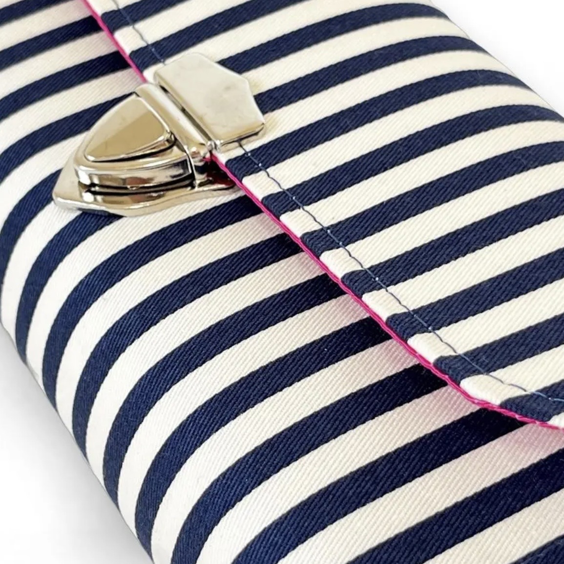 フラップ開閉型•家計やりくり財布•3費目管理用・ネイビーストライプ・生地