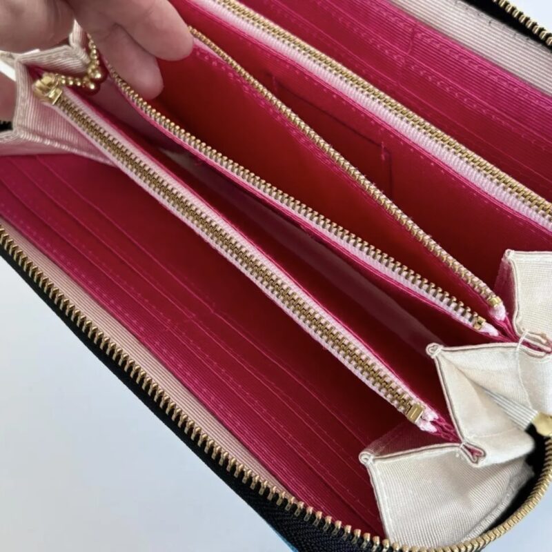 ラウンドファスナー型・家計やりくり財布・3費目管理用・ターコイズブルー・ファスナーポケット内部