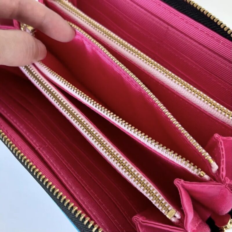 ラウンドファスナー型・家計やりくり財布・3費目管理用・ターコイズブルー×ボーダー・ファスナーポケット内部