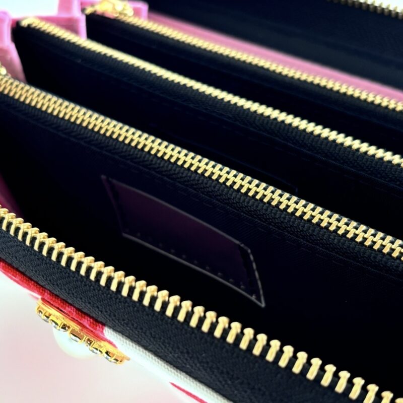 ラウンドファスナー型・家計やりくり財布・3費目管理用・アップル柄・費目ポケット