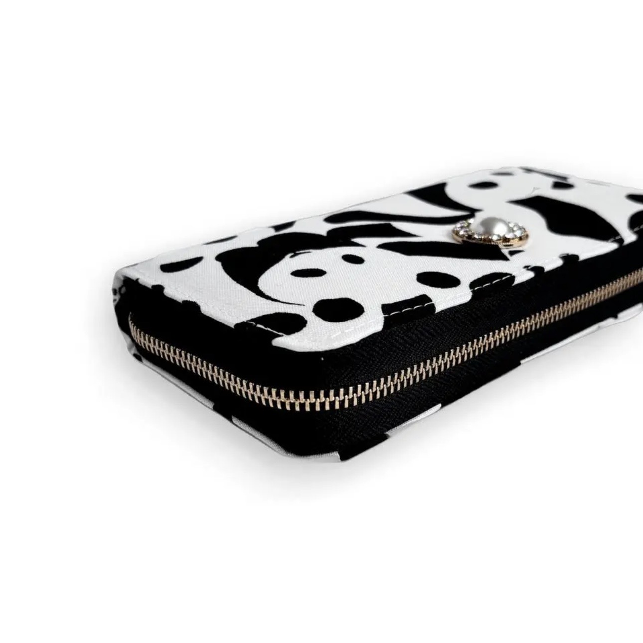 ラウンドファスナー型・家計やりくり財布・3費目管理用・モノグラムパンダ・斜め上から