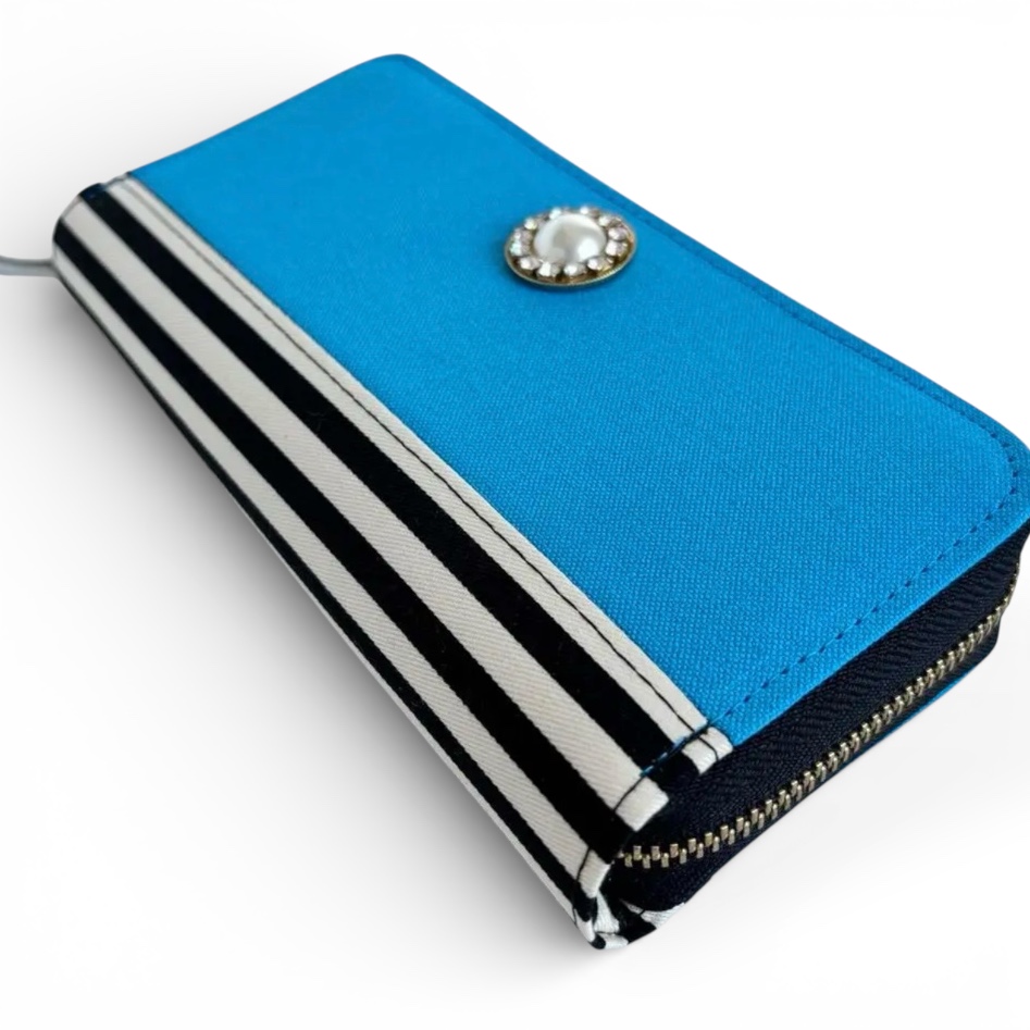 ラウンドファスナー型・家計やりくり財布・3費目管理用・ターコイズブルー×ボーダー・斜め上から