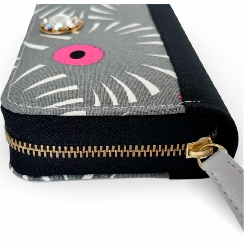 ラウンドファスナー型・家計やりくり財布・3費目管理用・アスター柄グレー×ブラック・横