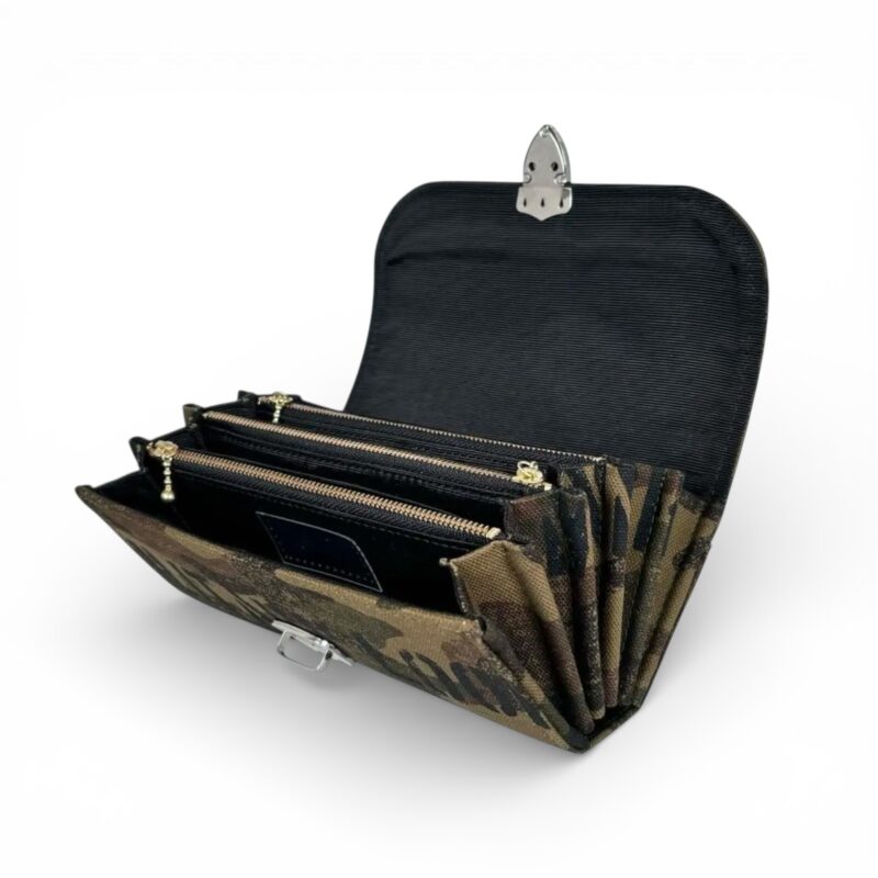 フラップ開閉型•家計やりくり財布•3費目管理用・掠れ迷彩柄・開いた状態