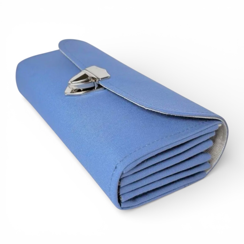 フラップ開閉型•家計やりくり財布•3費目管理用・スカイブルー・斜め上から