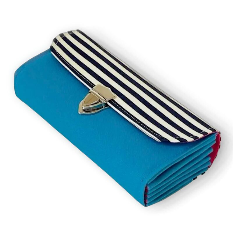 フラップ開閉型・3費目管理・ターコイズブルー×ボーダー・斜め上から