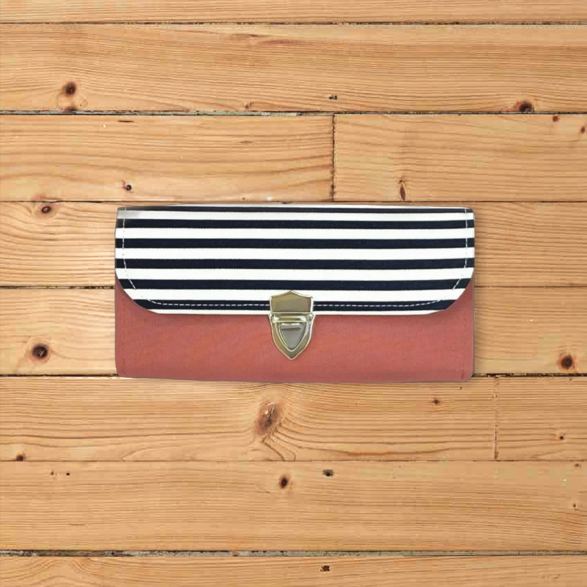 スモークピンク×ボーダー・3費目管理