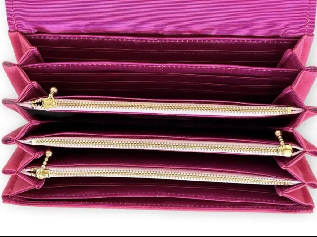 フラップ開閉型・3費目管理・チェリーピンク×ボーダー・内部