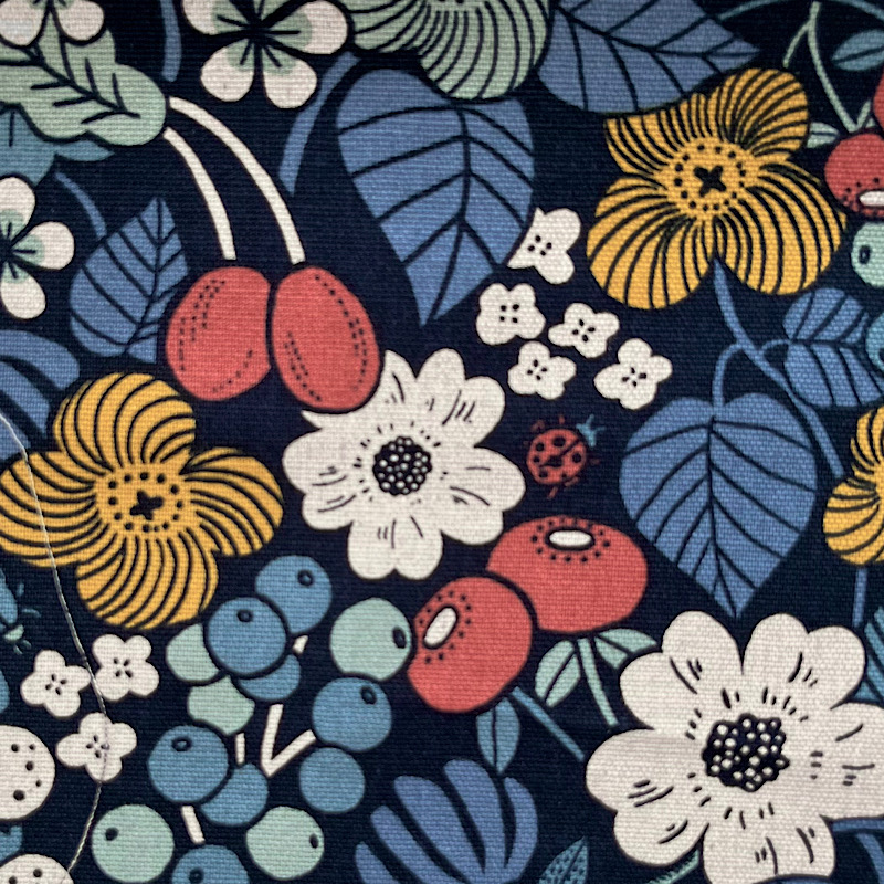 綿麻キャンバス・植物柄ネイビー