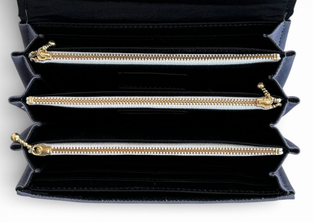 フラップ開閉型・ブルーグレー×ボーダー・3費目管理