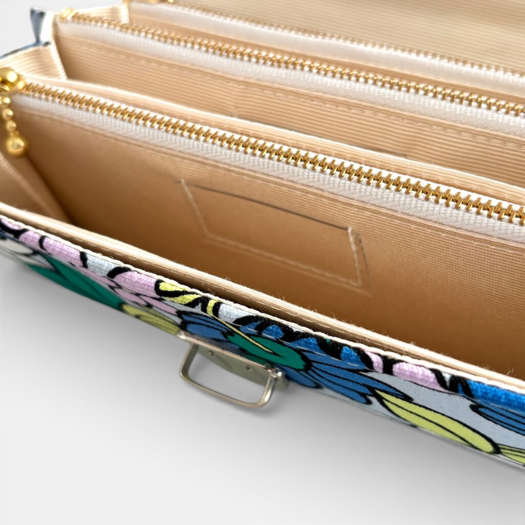 フラップ開閉型・レトロフラワーブルー・3費目管理・費目ポケット