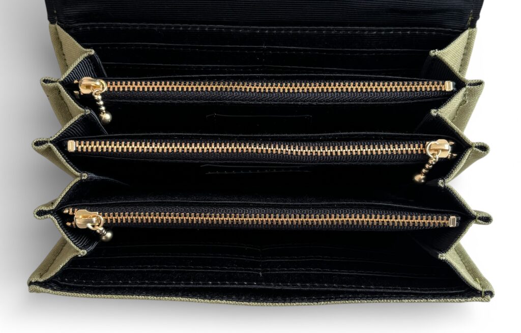 フラップ開閉型・カーキグリーン・3費目管理・内部