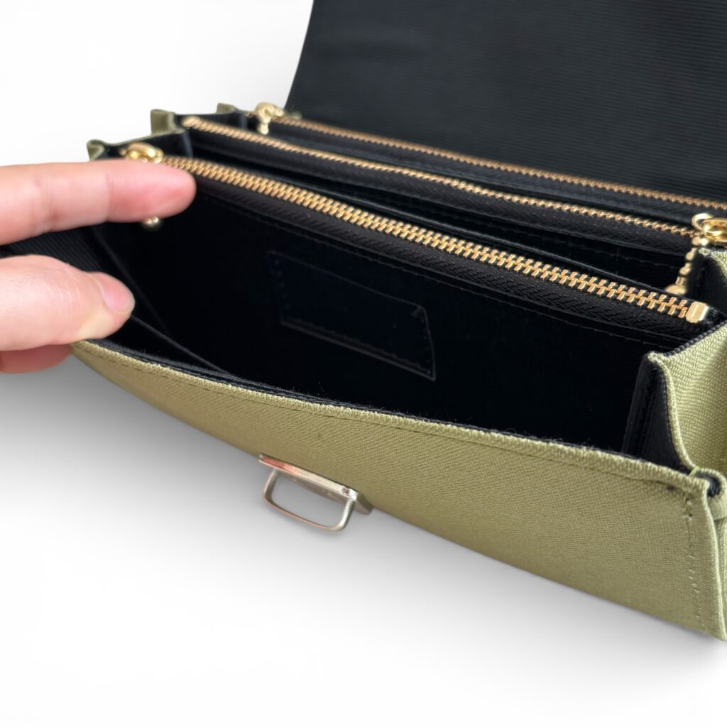 フラップ開閉型・カーキグリーン・3費目管理・費目ポケット