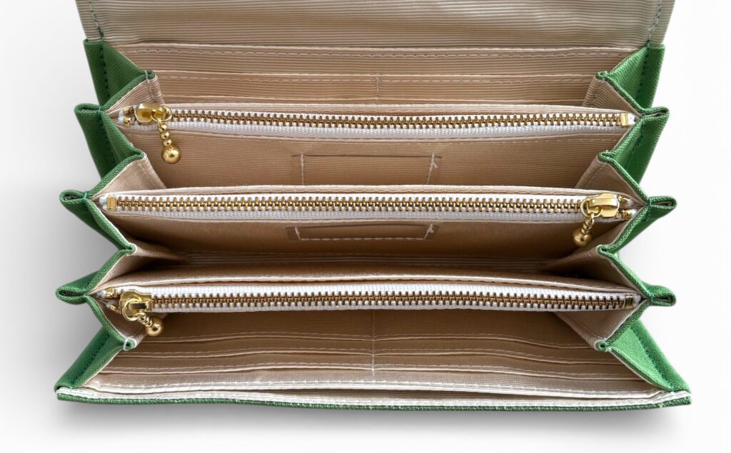 フラップ開閉型・3費目管理・アップルグリーン・内部