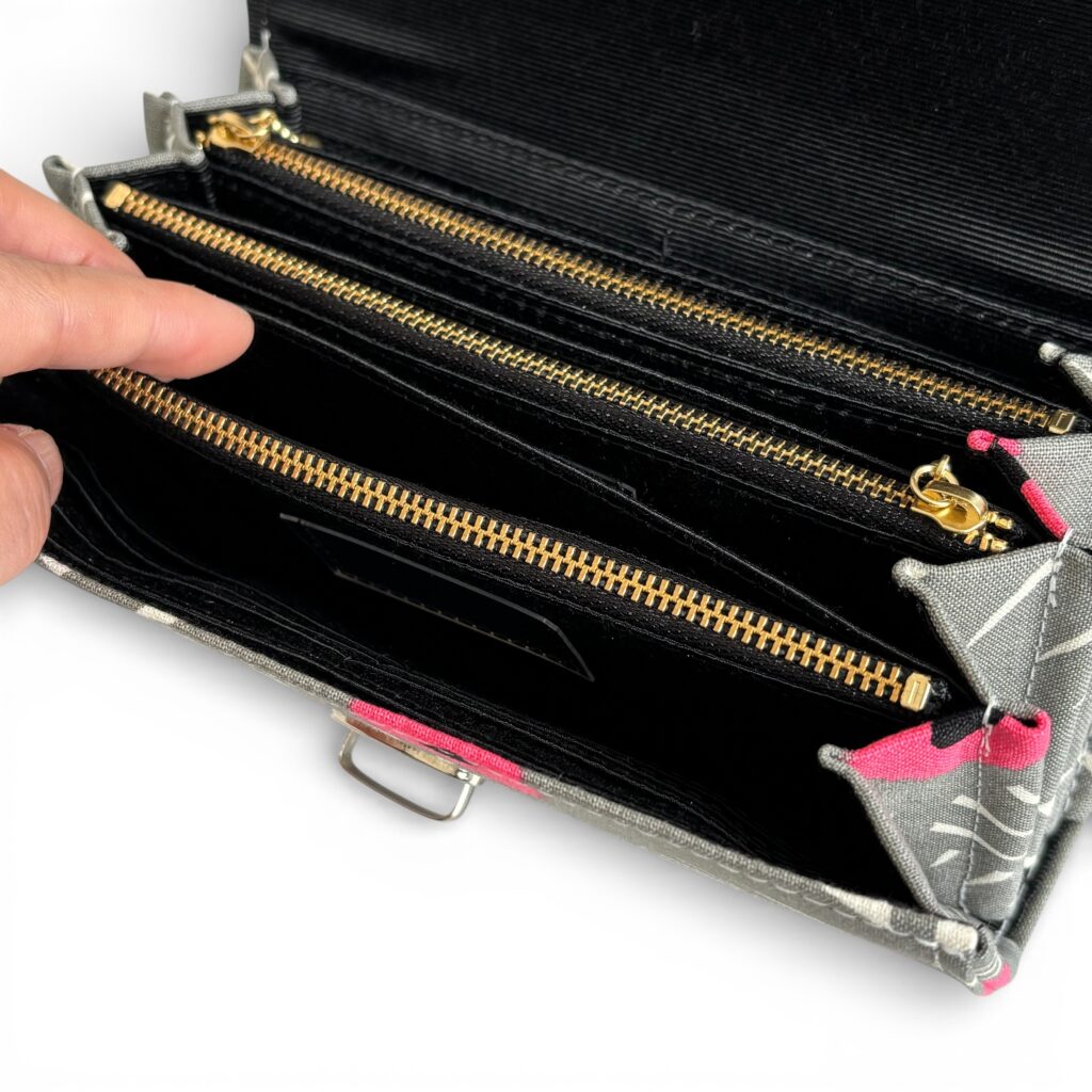 フラップ開閉型・3費目管理・アスター柄グレー・お札ポケット