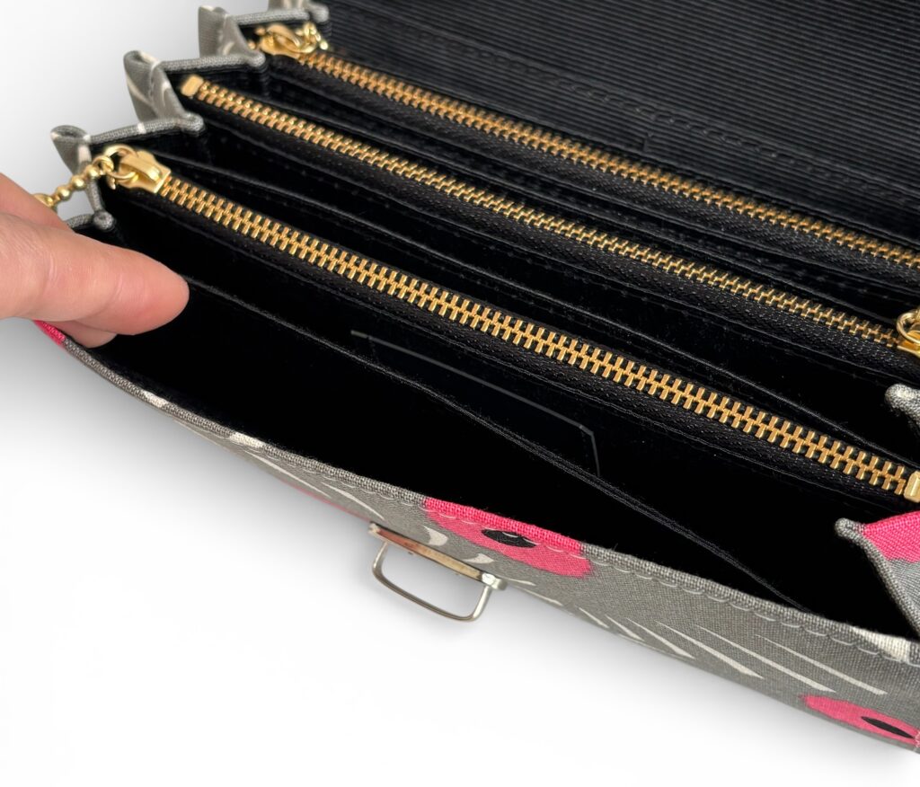 フラップ開閉型・3費目管理・アスター柄グレー・フリーポケット2